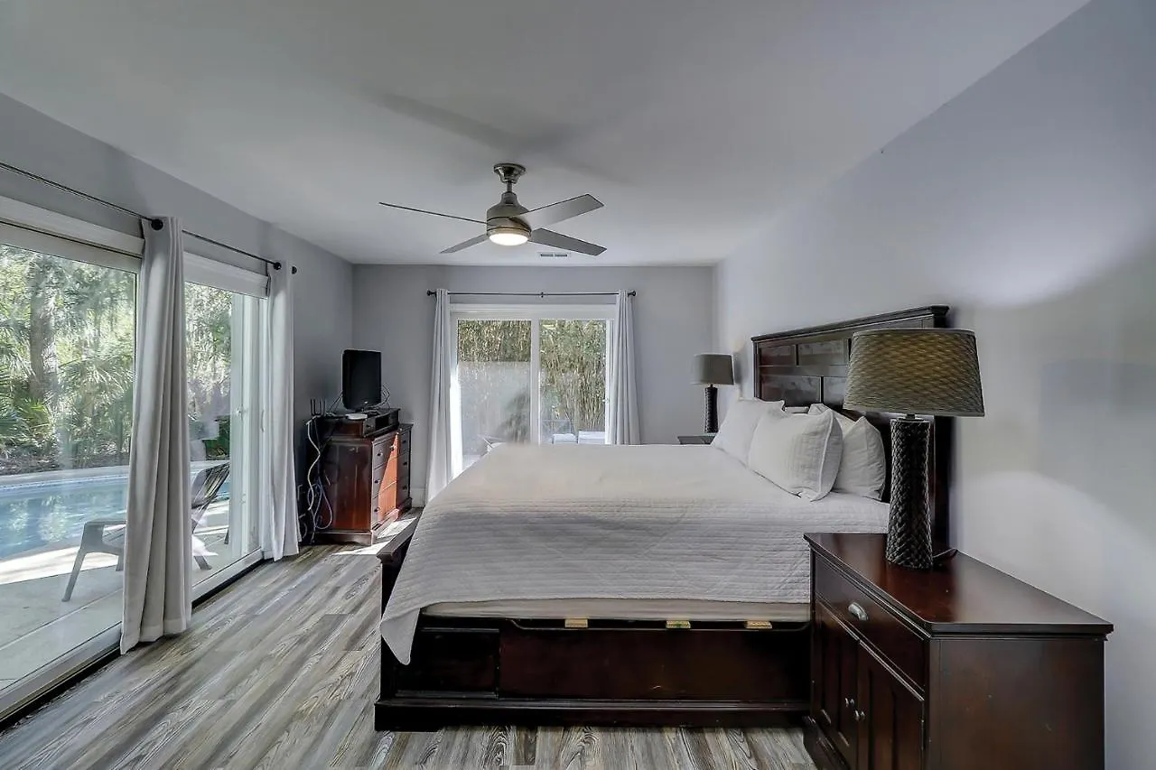 Luxury Updated 6 Bedroom Home Private Pool Near Ocean Bikes & Beach Gear Included Hilton Head Island