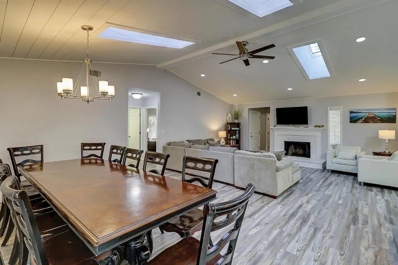Luxury Updated 6 Bedroom Home Private Pool Near Ocean Bikes & Beach Gear Included Hilton Head Island 0*,  United States