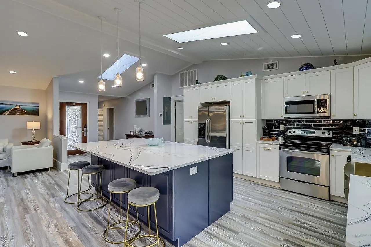 Holiday home Luxury Updated 6 Bedroom Home Private Pool Near Ocean Bikes & Beach Gear Included Hilton Head Island United States