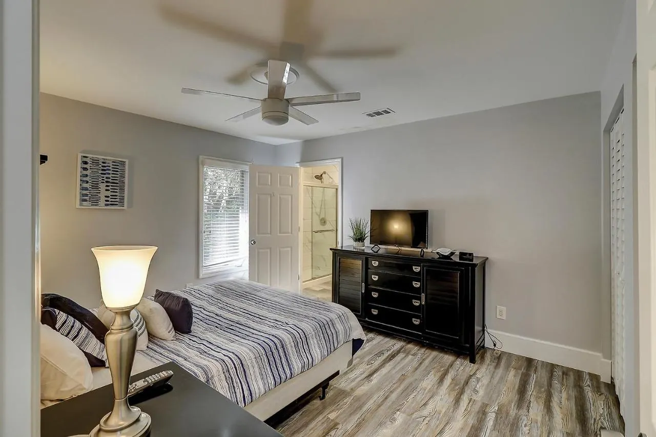 Luxury Updated 6 Bedroom Home Private Pool Near Ocean Bikes & Beach Gear Included Hilton Head Island 0*,  United States